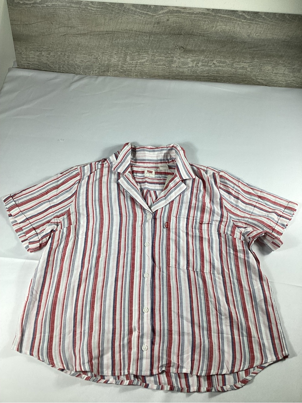 Levi’s Striped Button Front Shirt Women Size L New Short Sleeve Camp Shirt